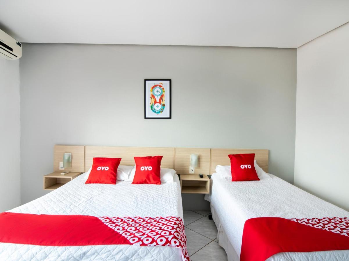 פאסו דה טורס Oyo Portal Torres Hotel מראה חיצוני תמונה